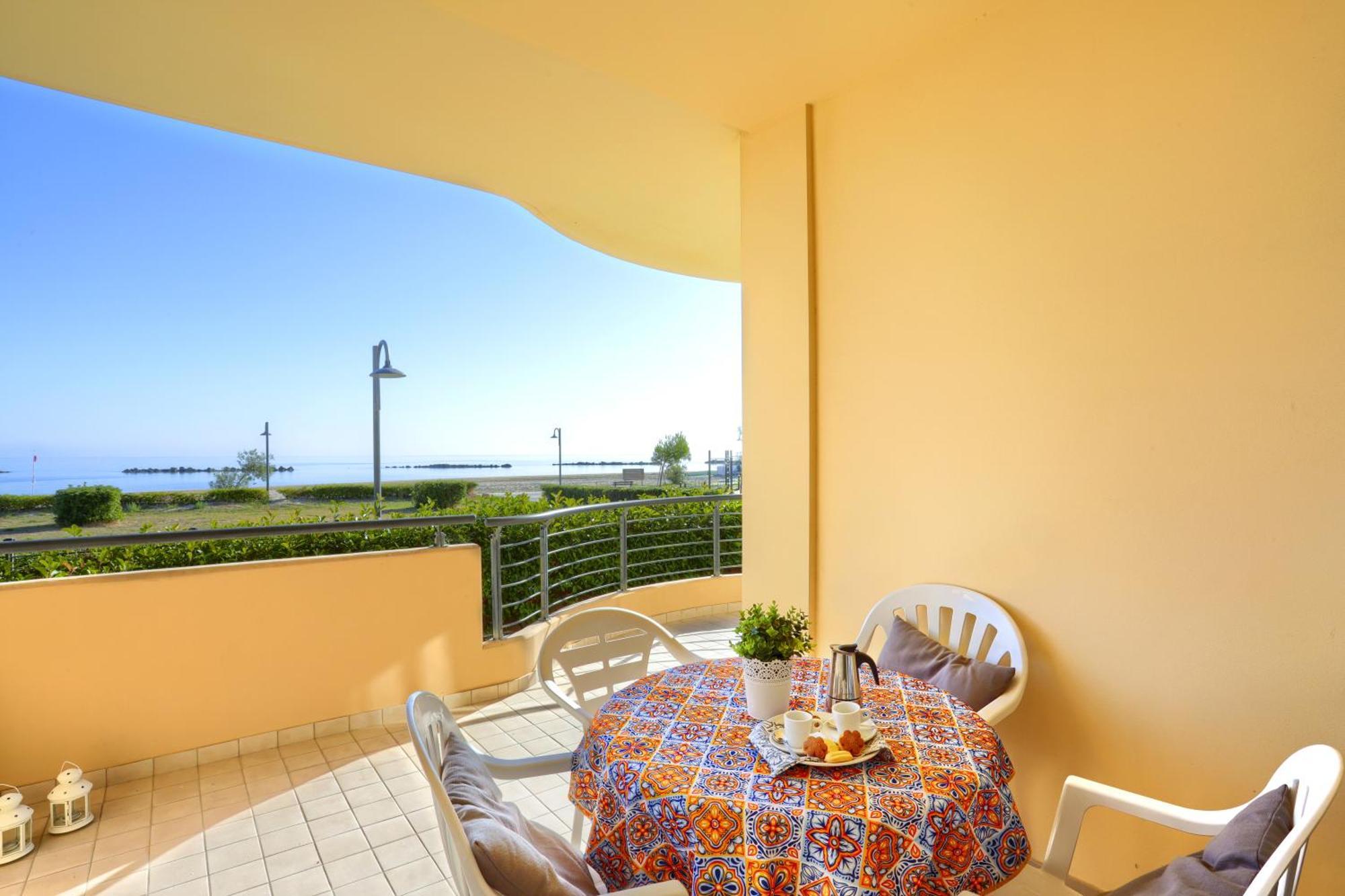Mazzarosa Residence Розето-дельи-Абруцци Экстерьер фото